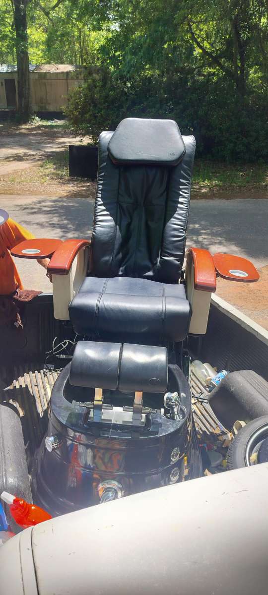 Pacific MX hypeless Petty Manny massaging spa