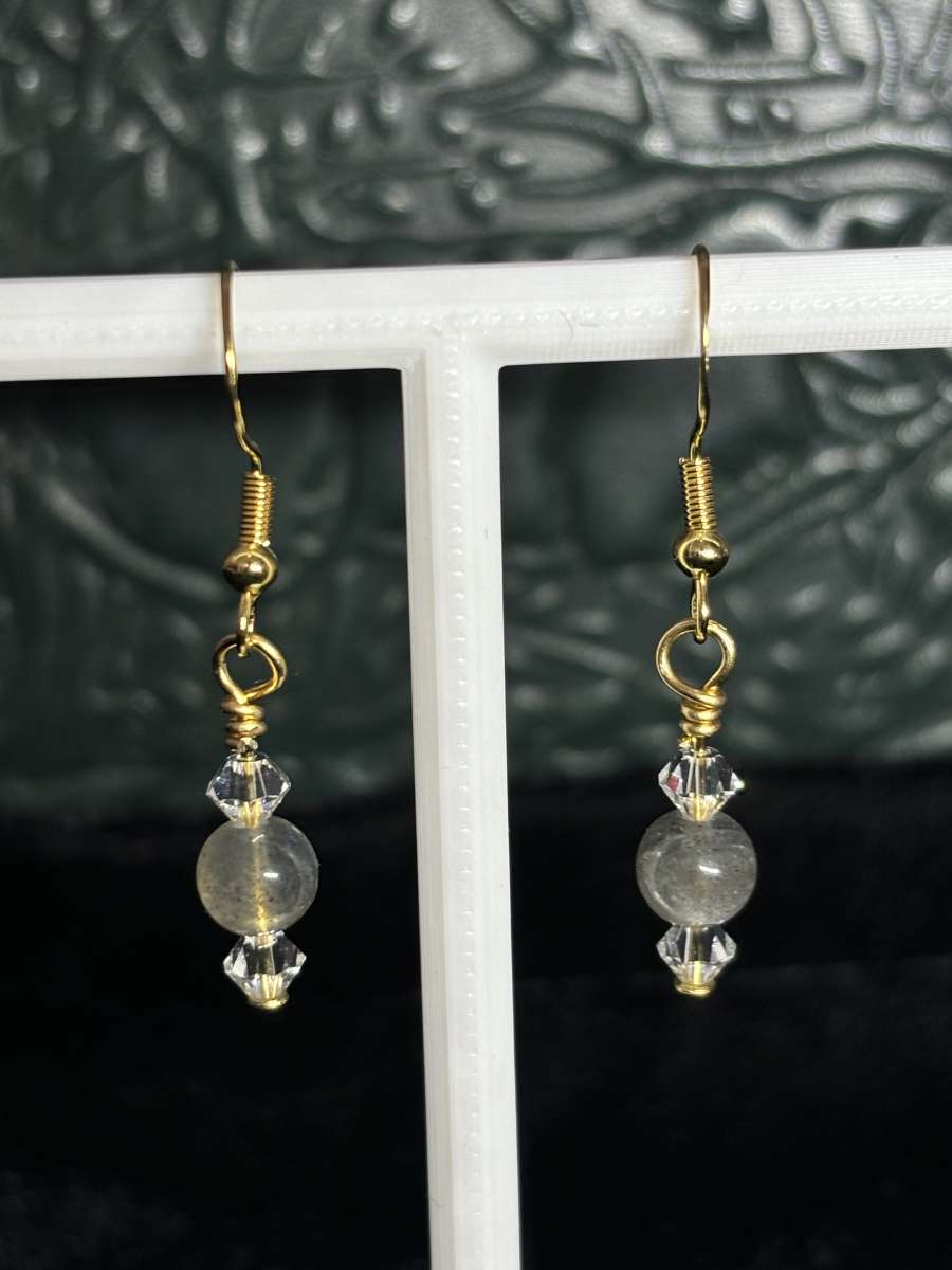 Arctic moon earrings in gold
