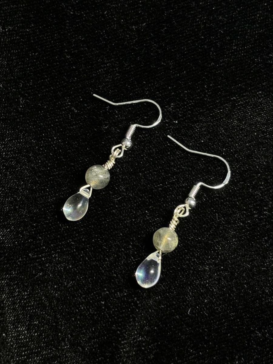 Moon drop earrings in silver