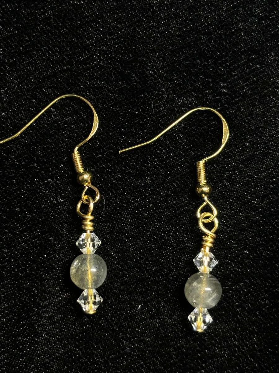 Arctic moon earrings in gold