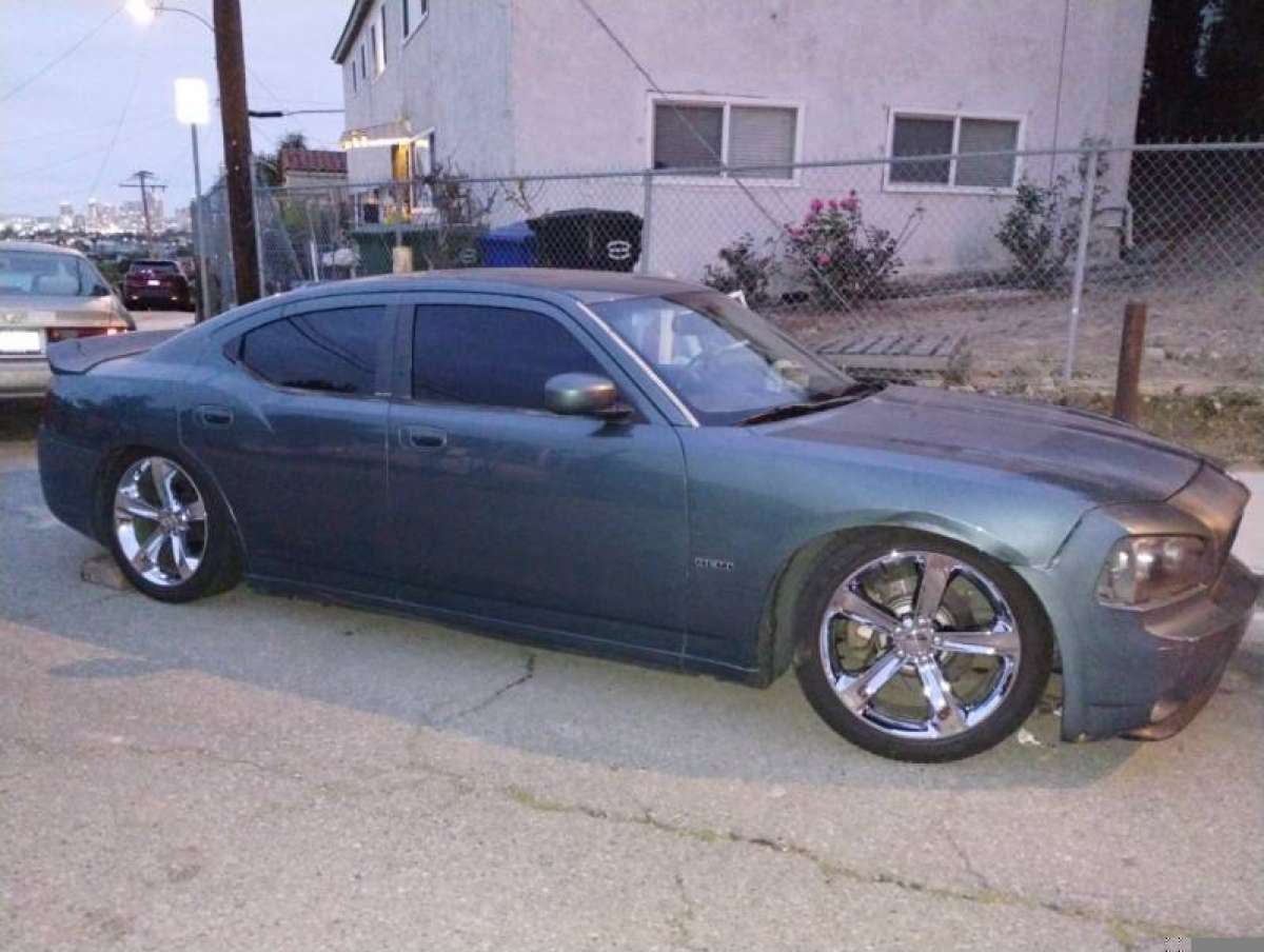 Dodge Charger 06