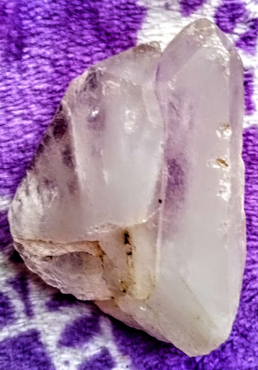 16 Variety of Quartz Crystals