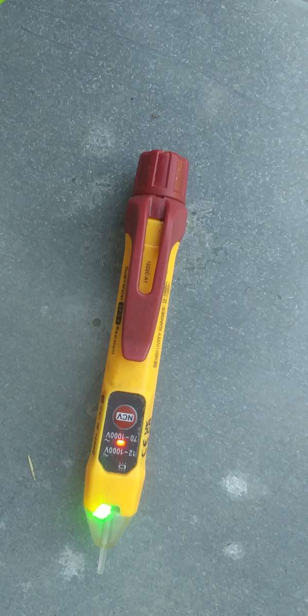 Klein Tools Dual Range Voltage Tester