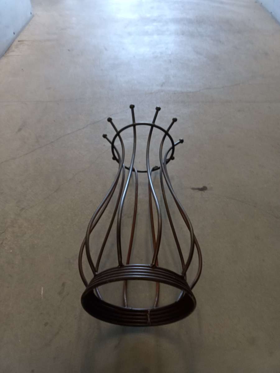 the decorative vase of steel
