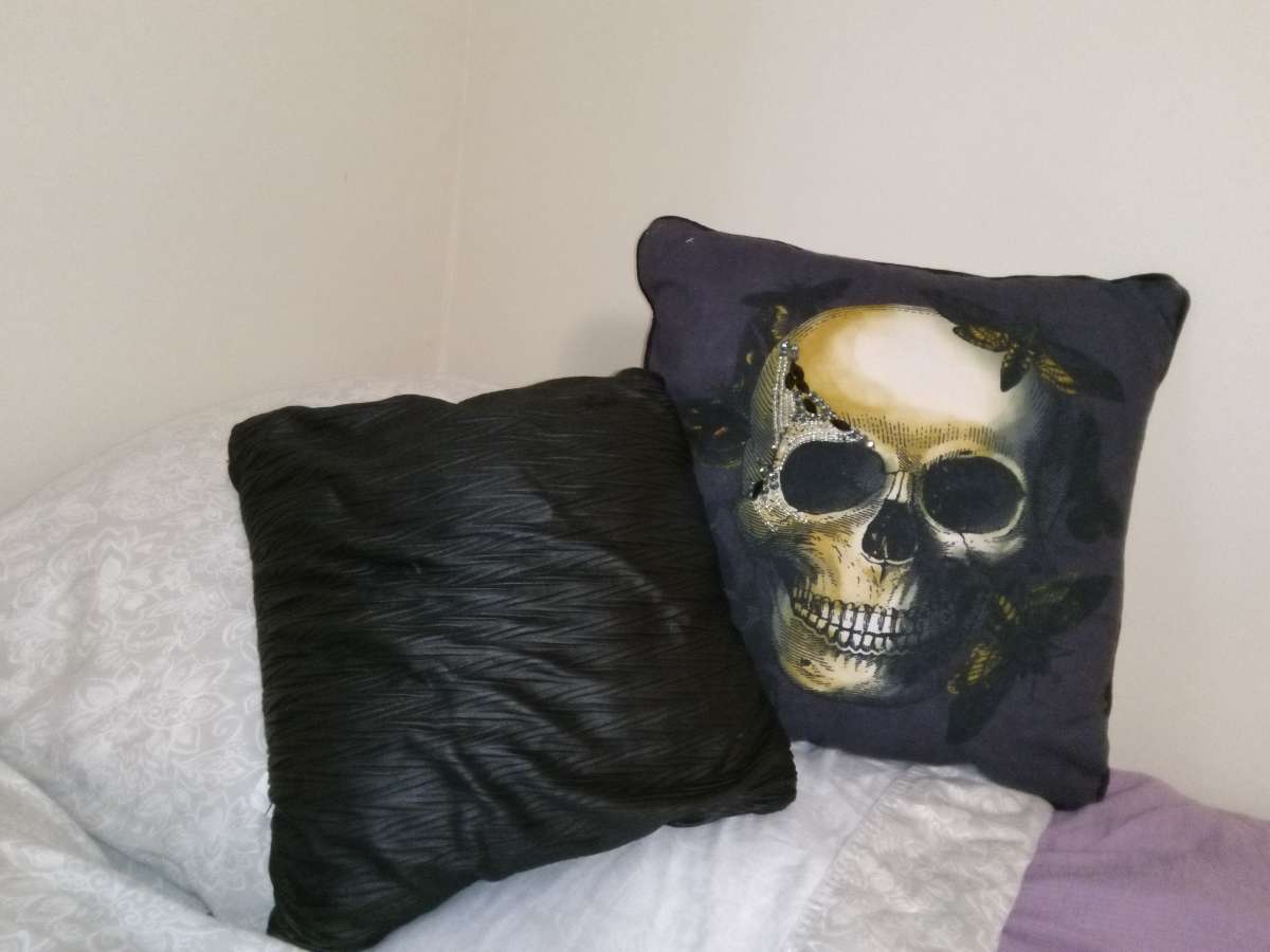 Set of pillows