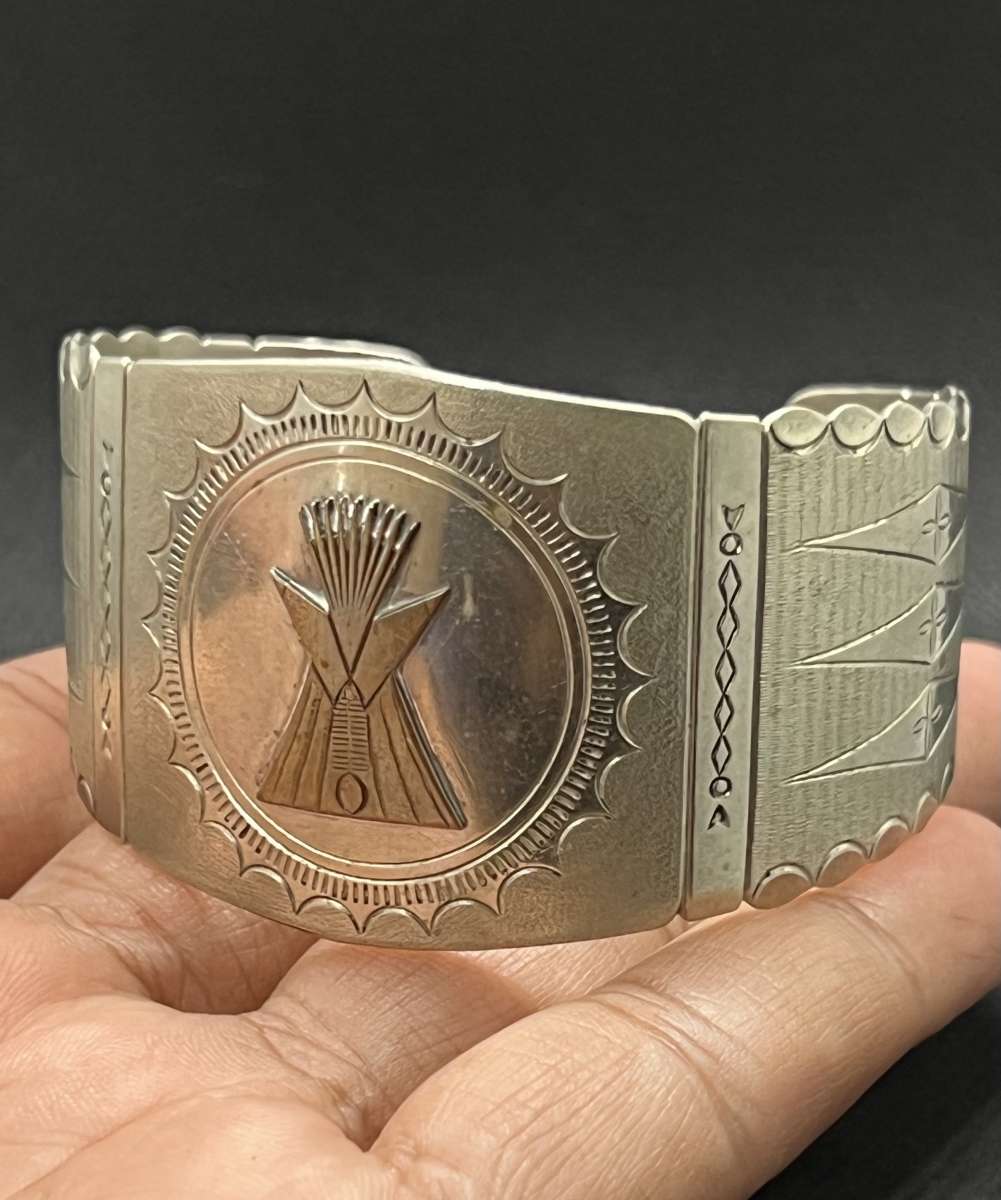 Collectable Old  Authentic Eygptian Sliver Plated Bangle