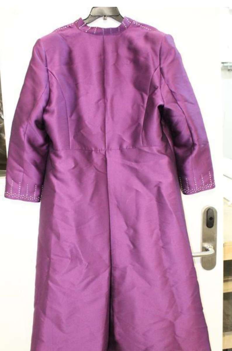Terramina Collection New York Robe Size 24