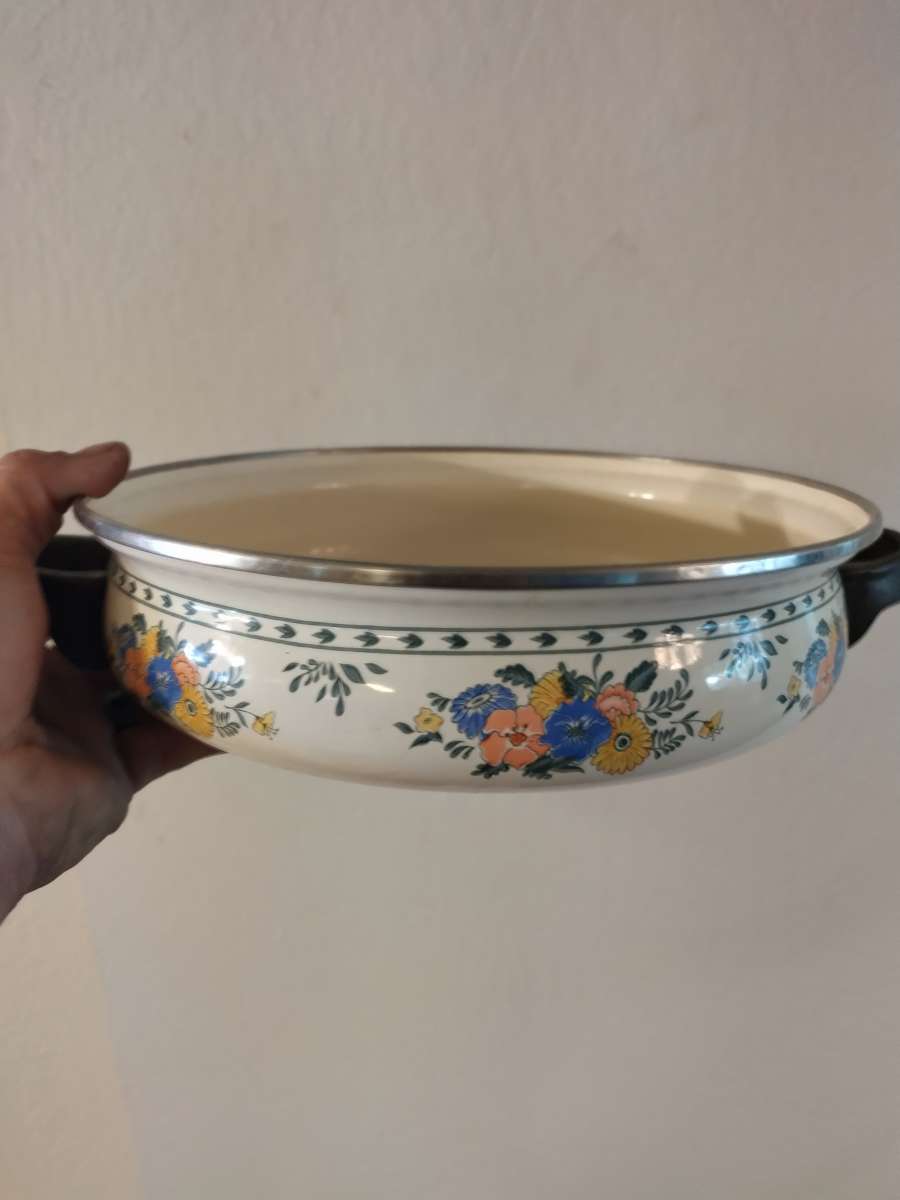 vintage cookware