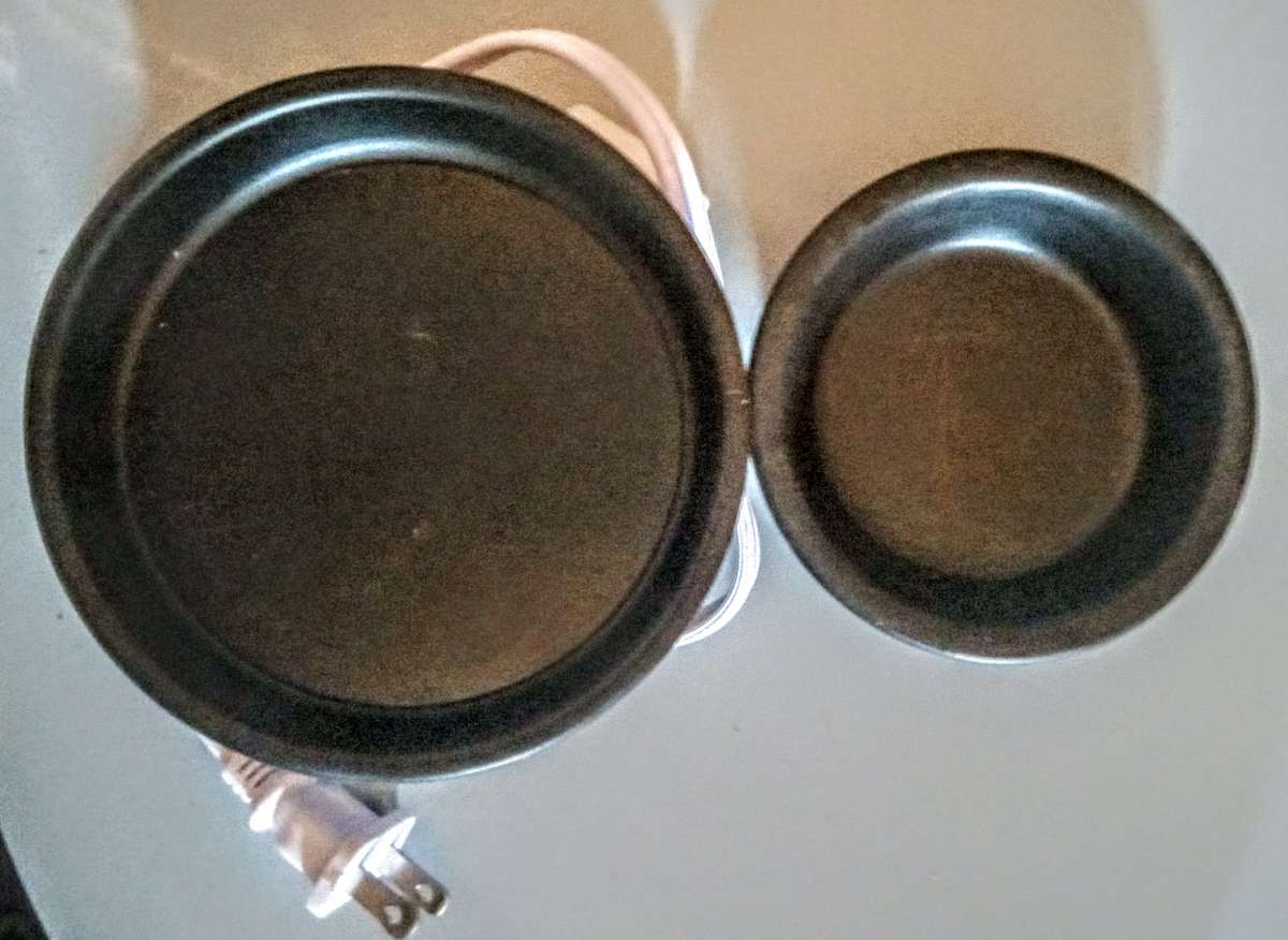 Black Wax Warmer with White Plug