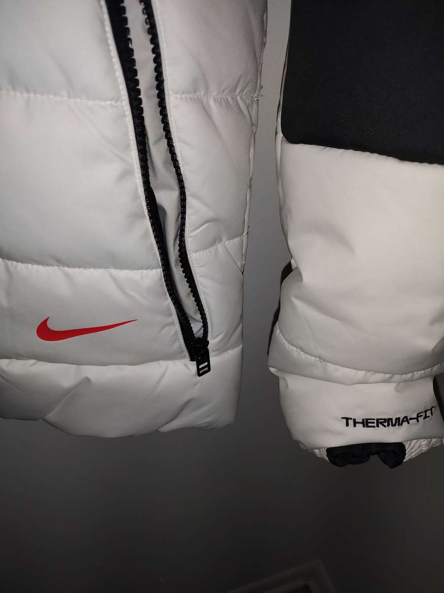 MENS NIKE Sportswear Repeat SyentheticFill Jacket White