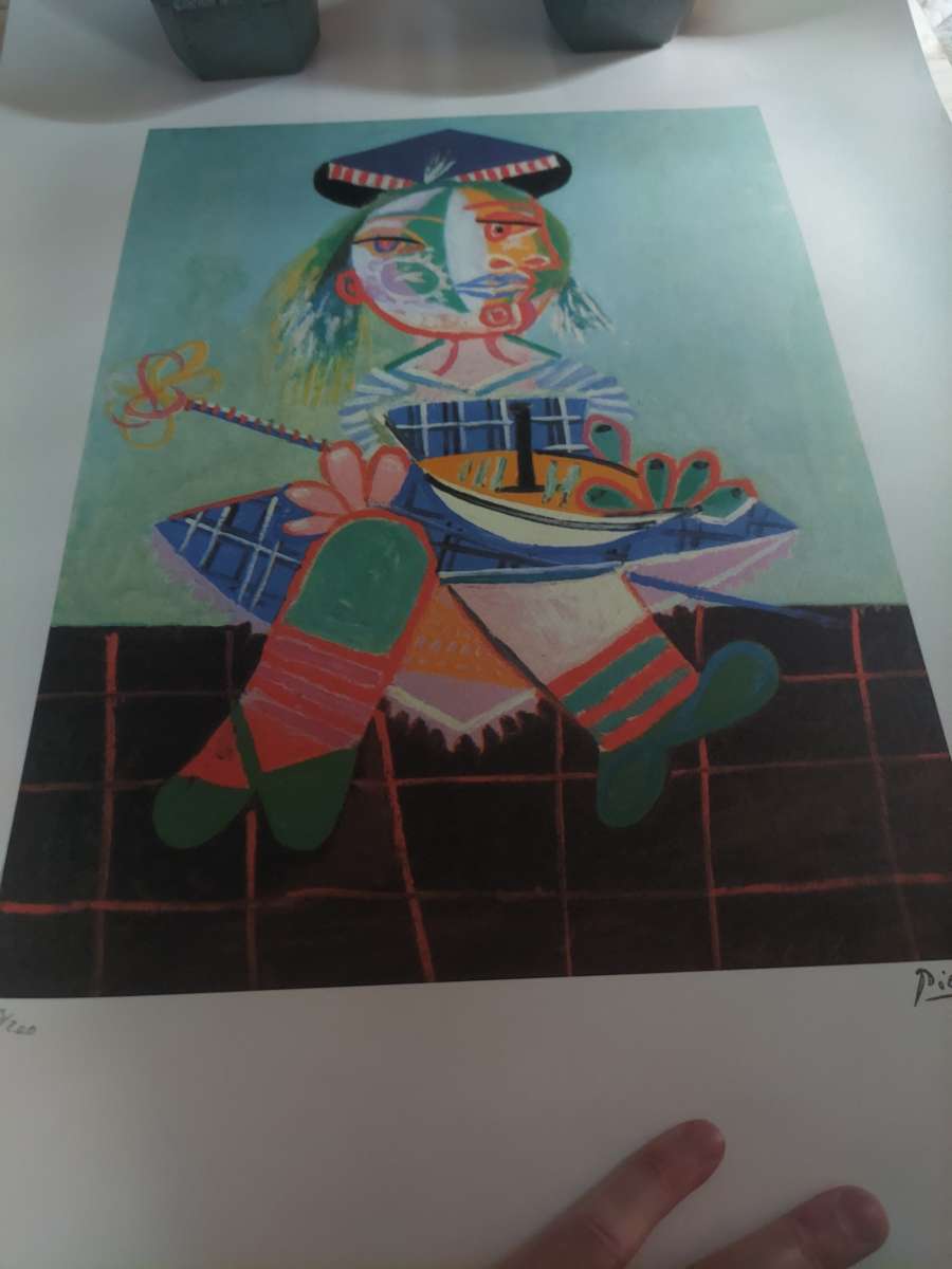 This is a little Picasso painting artThank you
