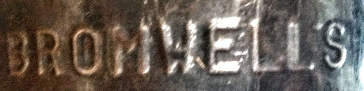 Bromwells 3 cups Metal Flour Sifter