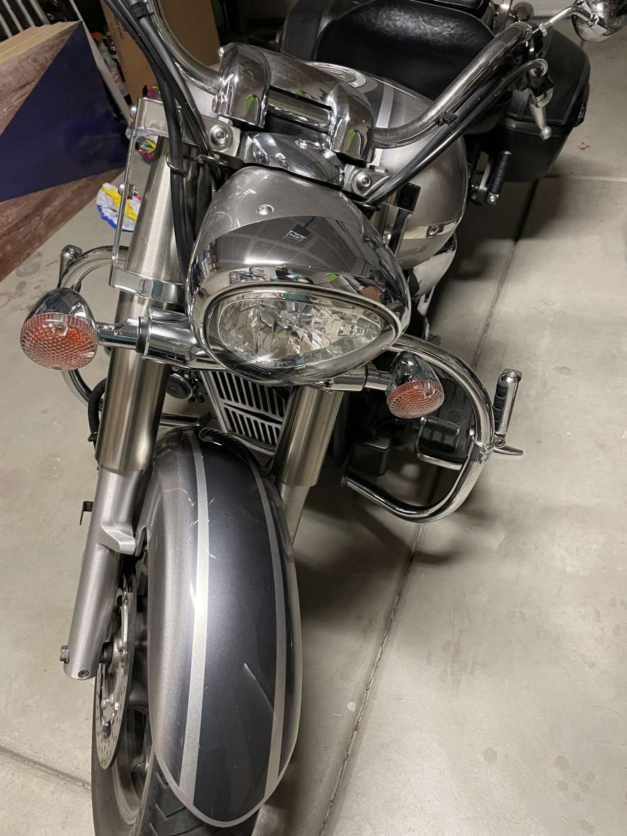 Yamaha v star 1300