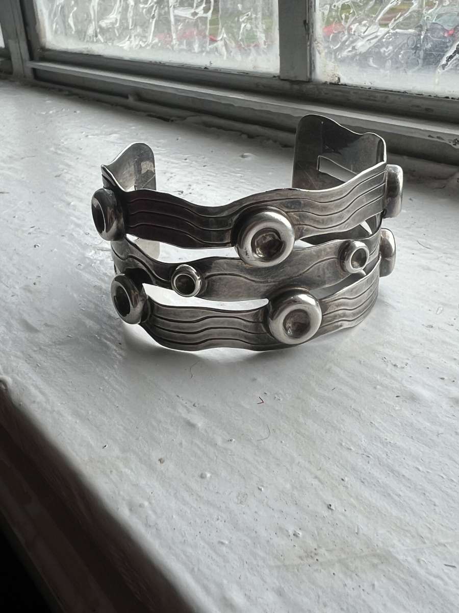 old Vintage Solid Sliver Bangle for hand