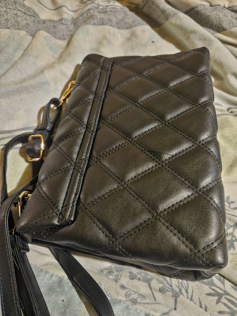 Black quilted design crossbody