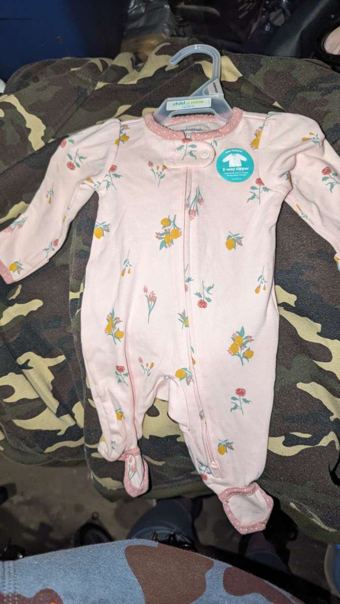 newborn baby clothes