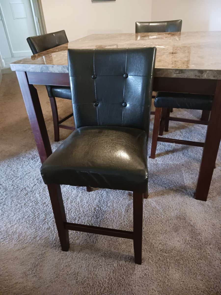 Relocation Sale 2 Rooms