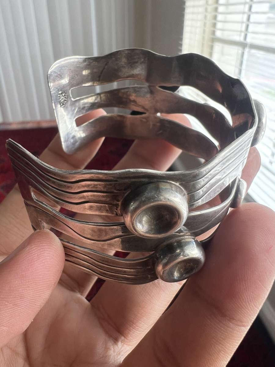 old Vintage Solid Sliver Bangle for hand