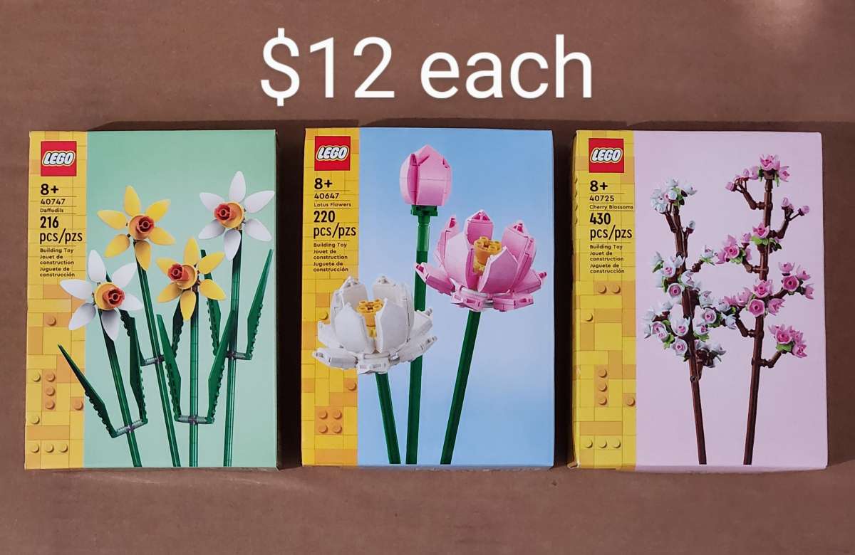 NEW LEGO Building Toy Models  Moving Sale