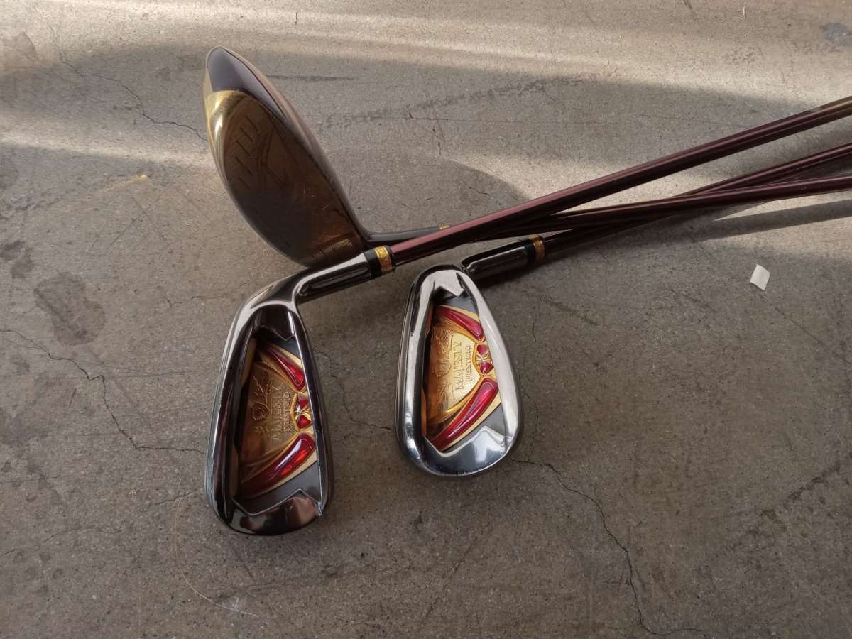 golf clubs