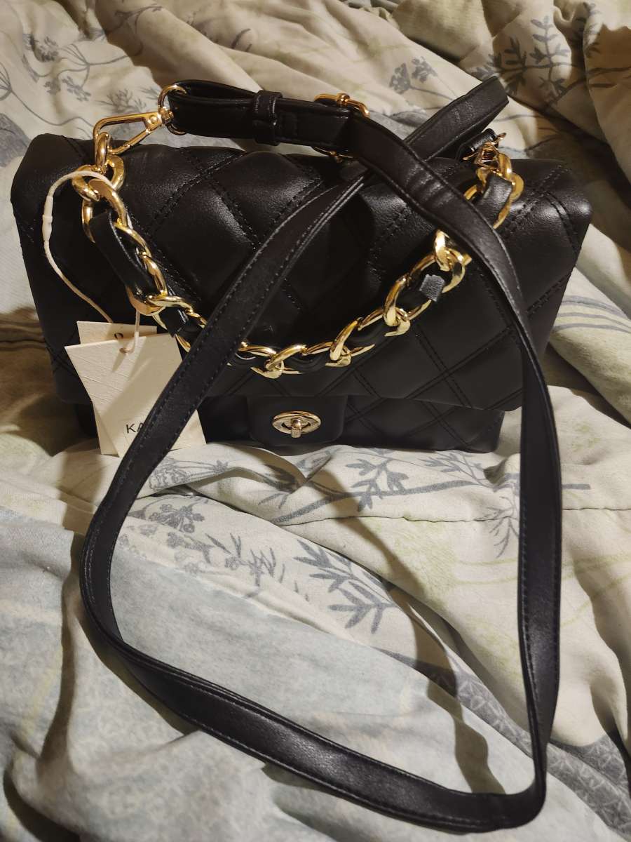 Black quilted design crossbody