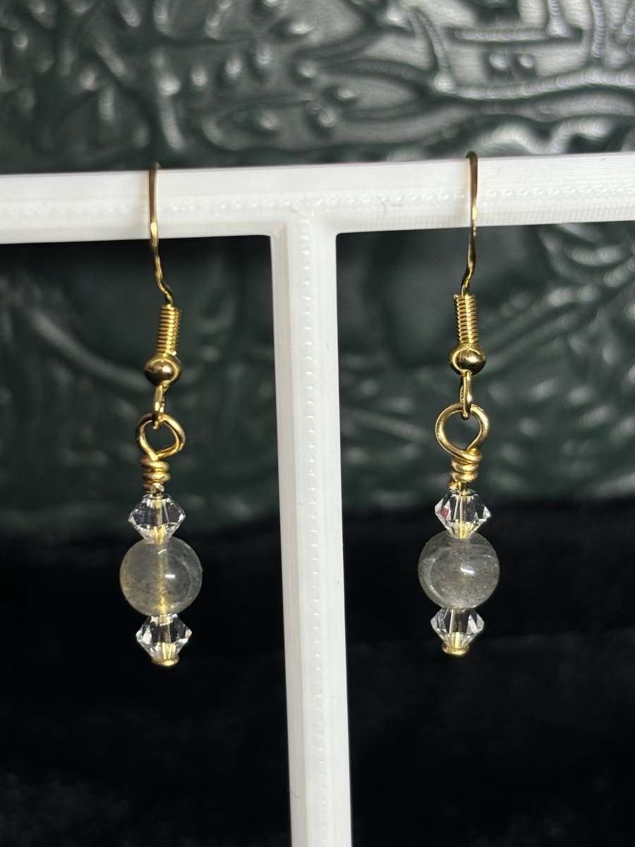 Arctic moon earrings in gold