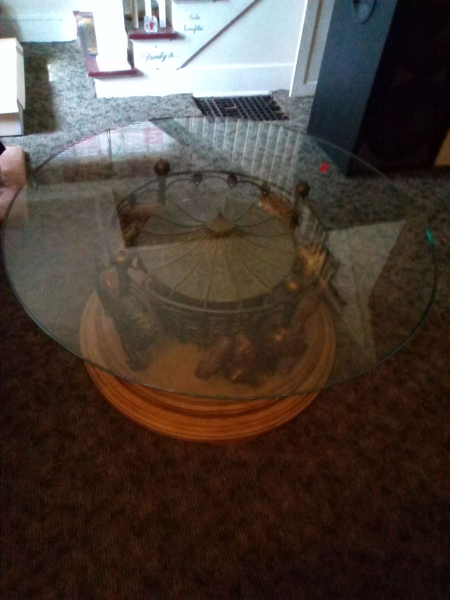 horse caracel table that moves