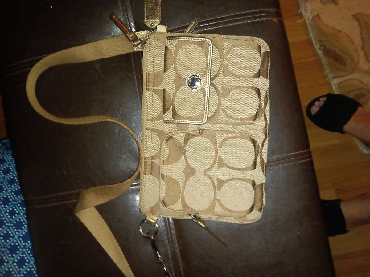 new coach waistband purse must pick up