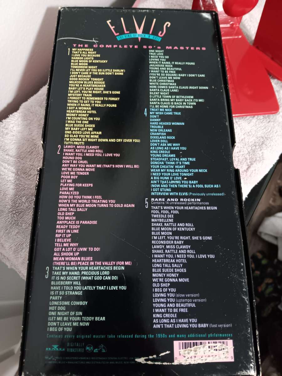 Elvis presley c d box send