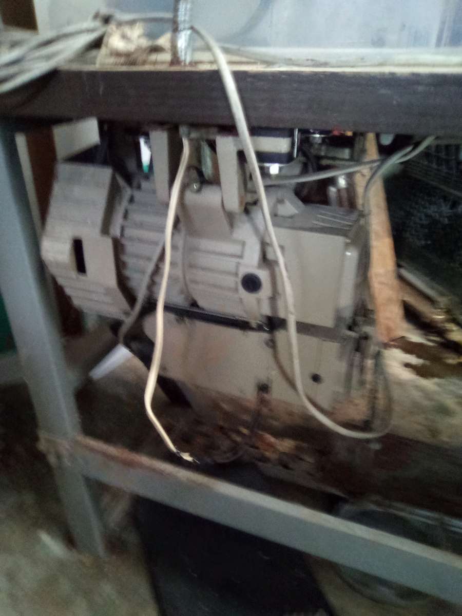 Industrial single needle sewing machine