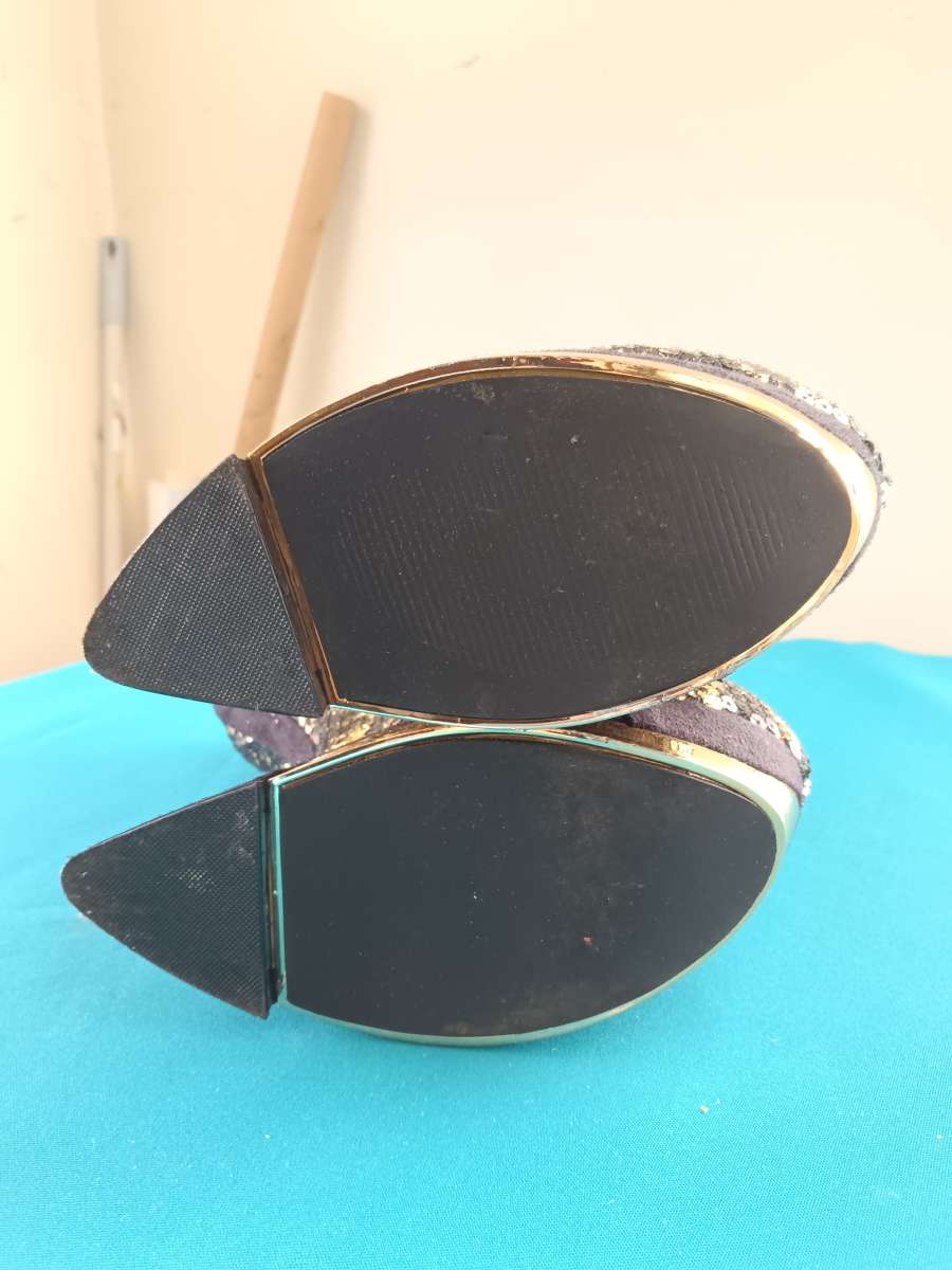 privileged Gold shoes