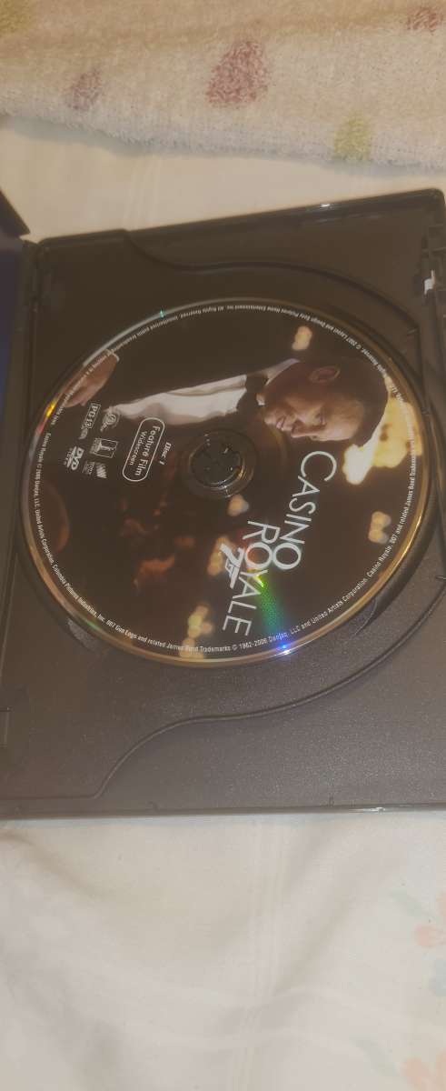 casinoroyale7 double disk not one scratch on it