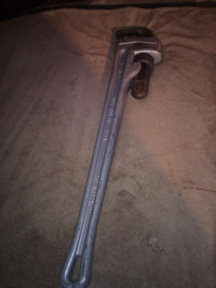 Ridgid 24 in ALUMINUM