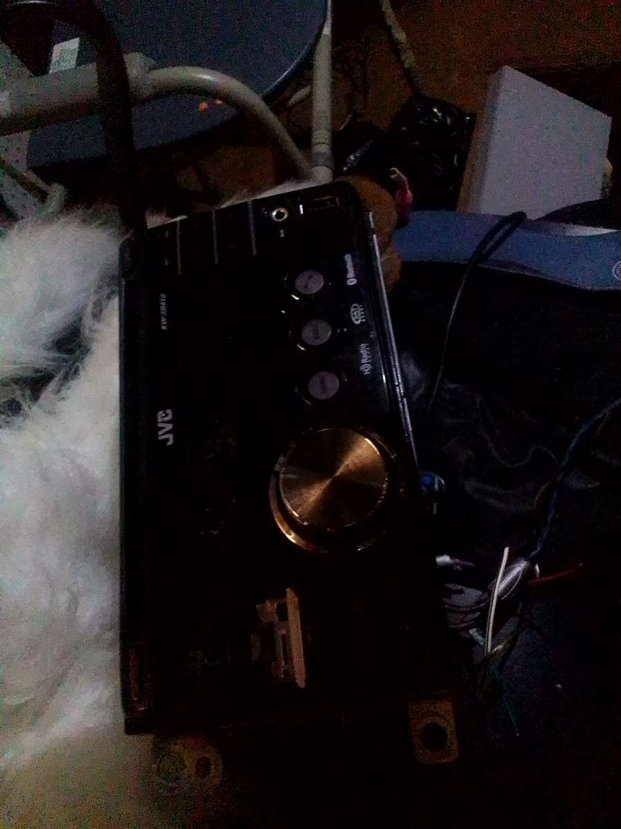 JVC CD car radio w 2 Alpine 6 by 9