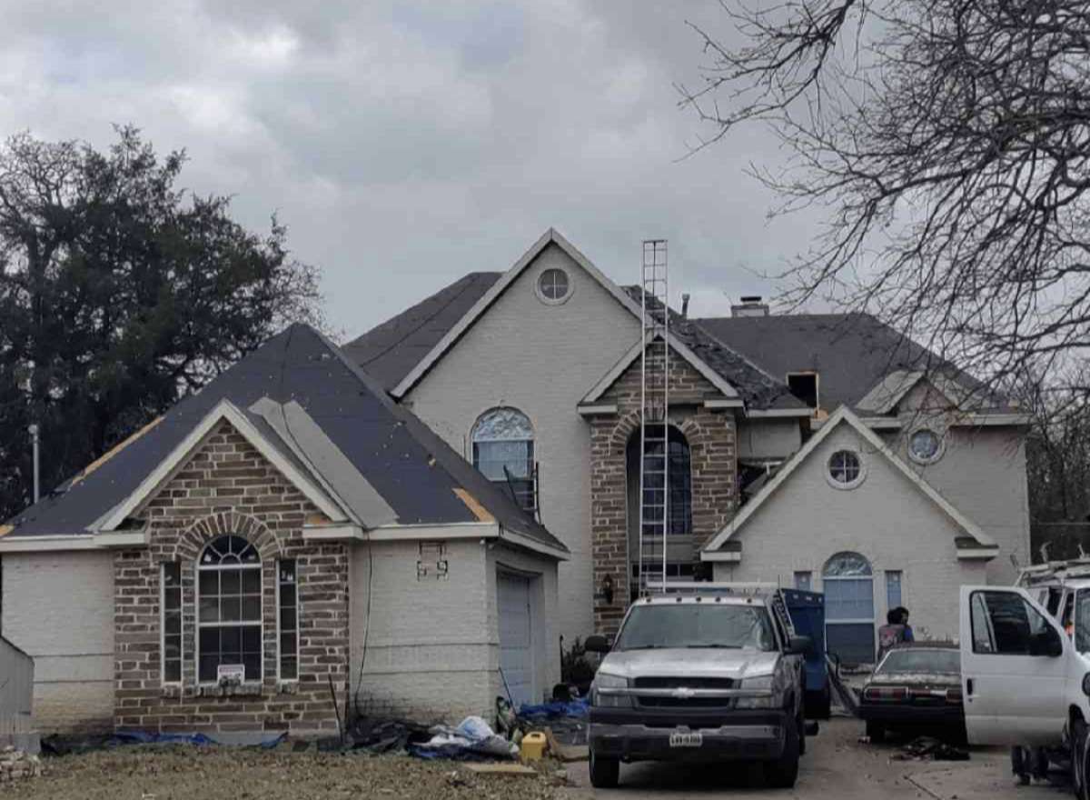 LOYOLA ROOFING roof needs to be replaced