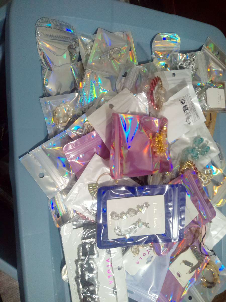3 piece jewelry lot set 11