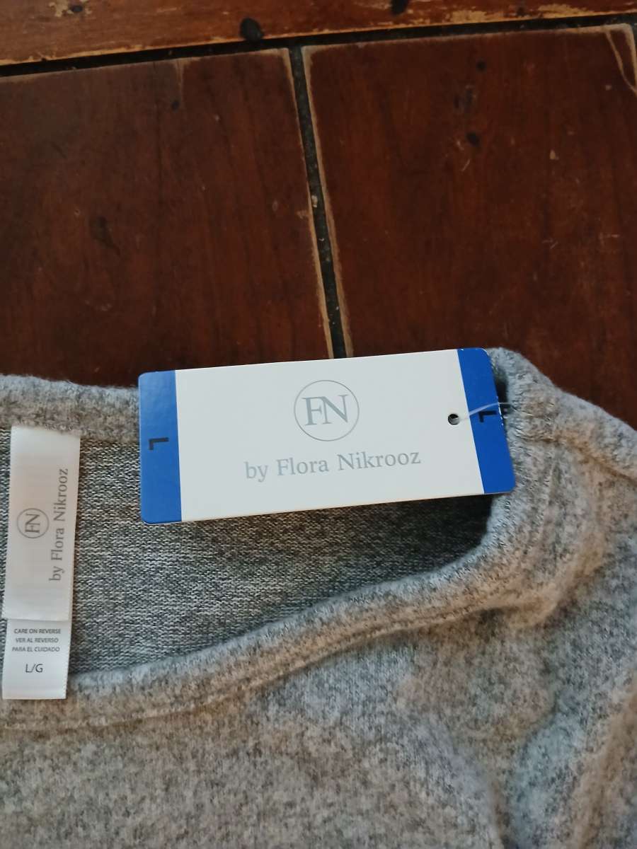 Flora Nikrooz Women 2 Piece Gray Pajama SZ Size L