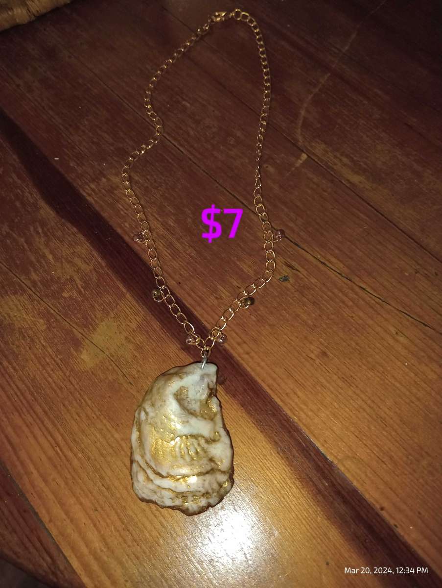 seashell jewlery and key chains