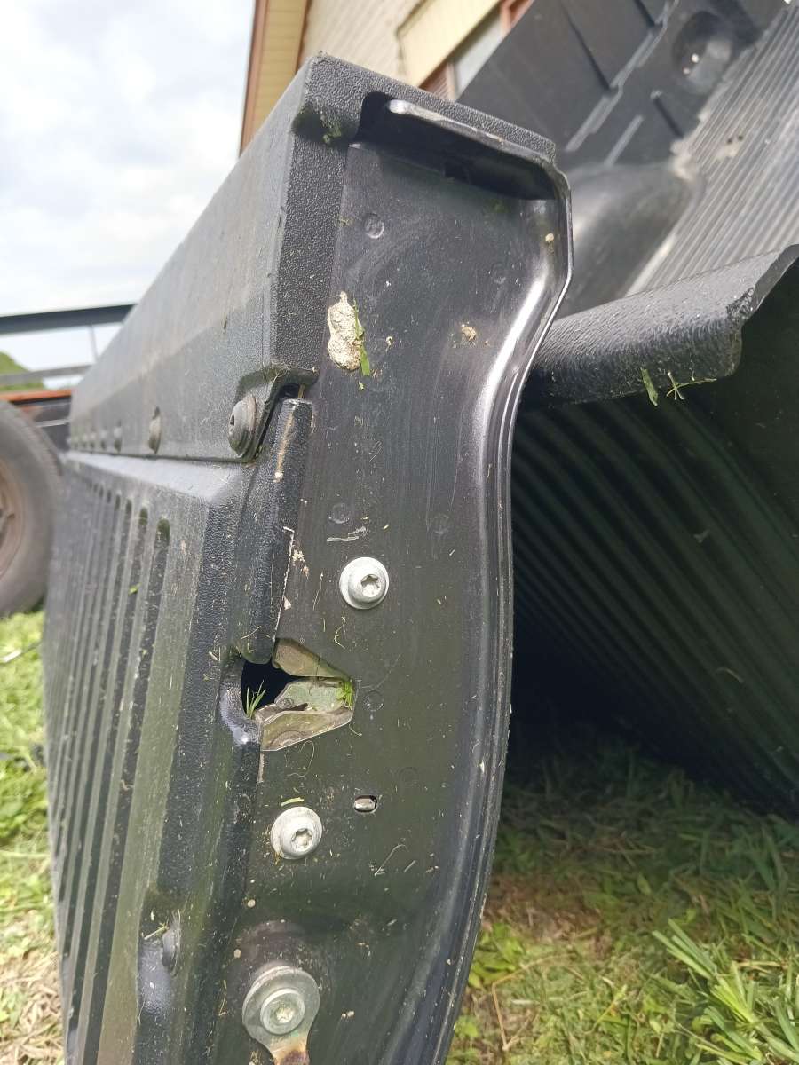 Toyota Tacoma   Tailgate