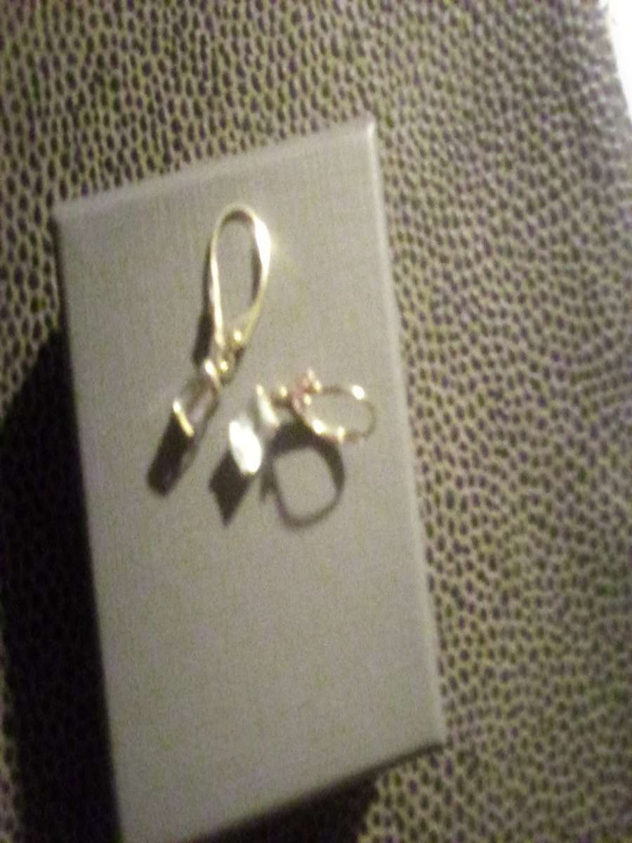 genuine 14k diamond drop earings