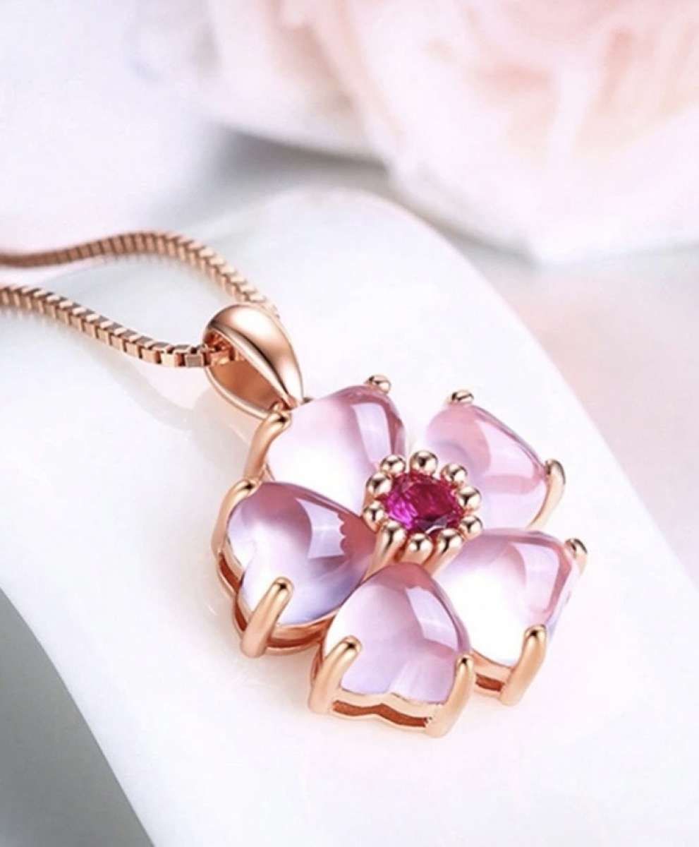 Pink Jade cat eye clover leaf lucky pendant necklace