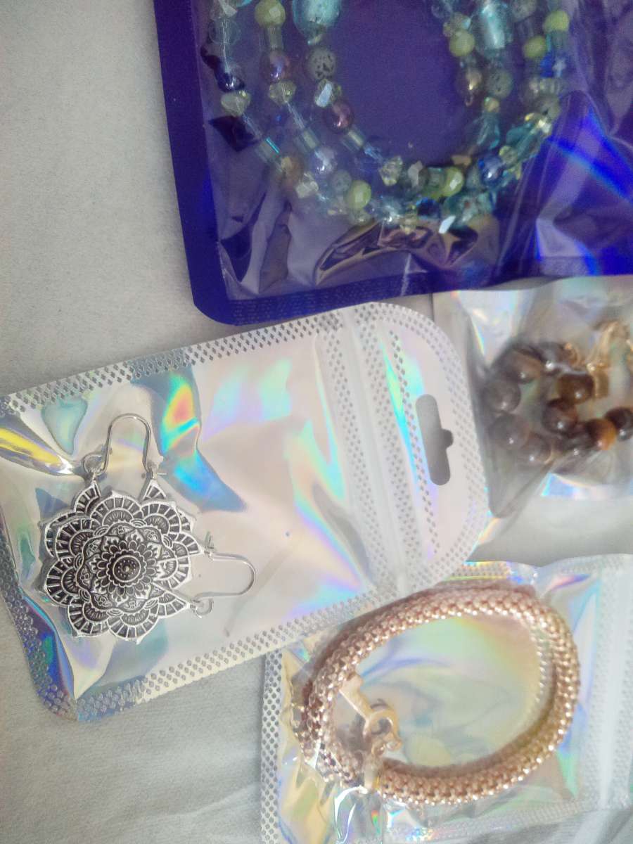 4 piece set9