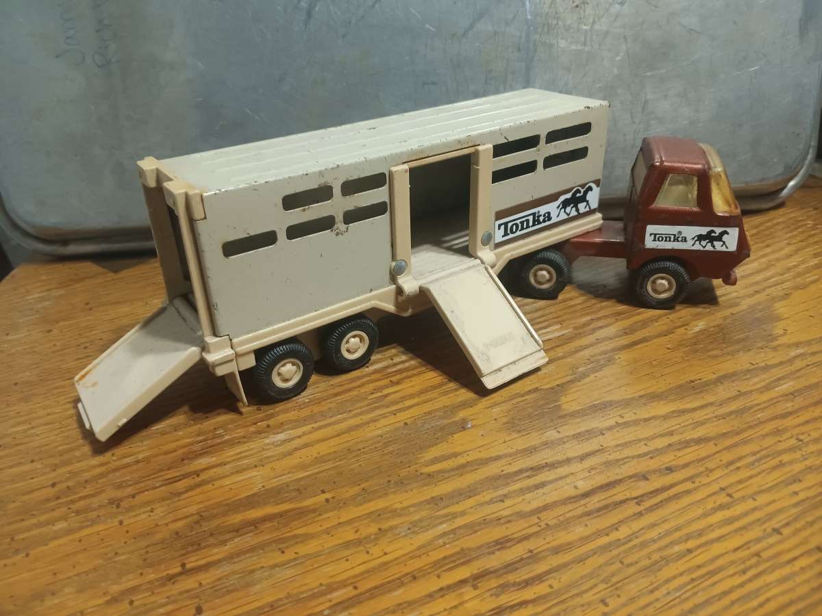 Tonka Truck with horse trailer