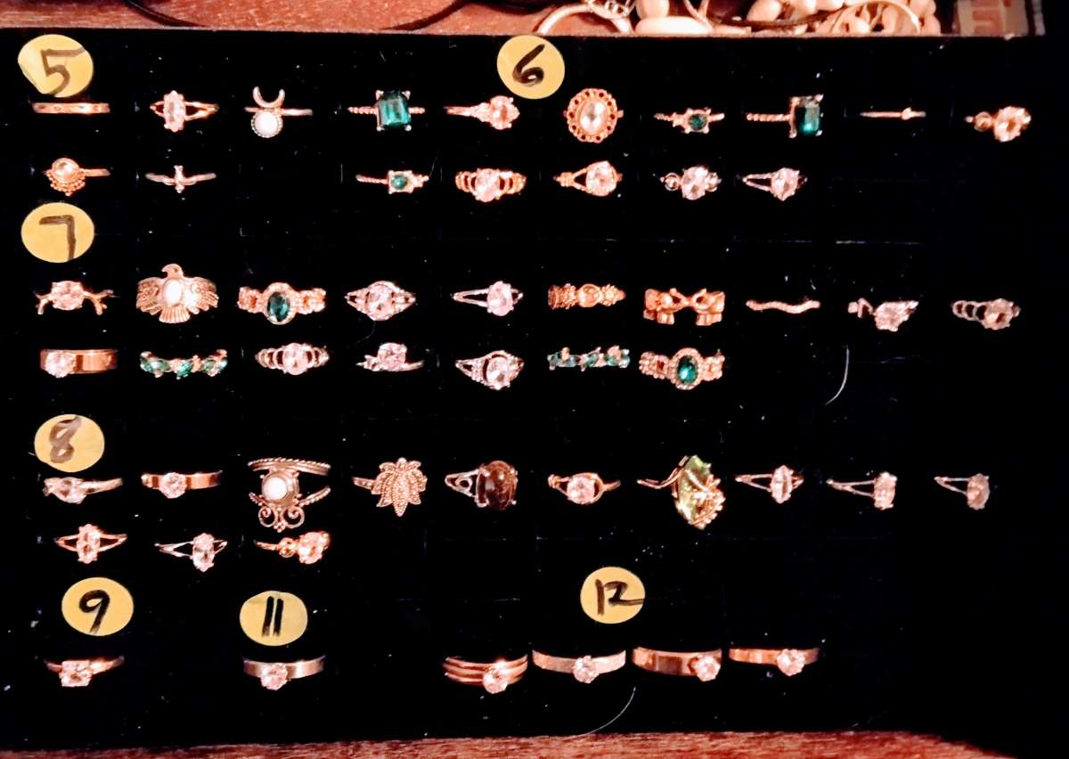 WOMENS RINGS