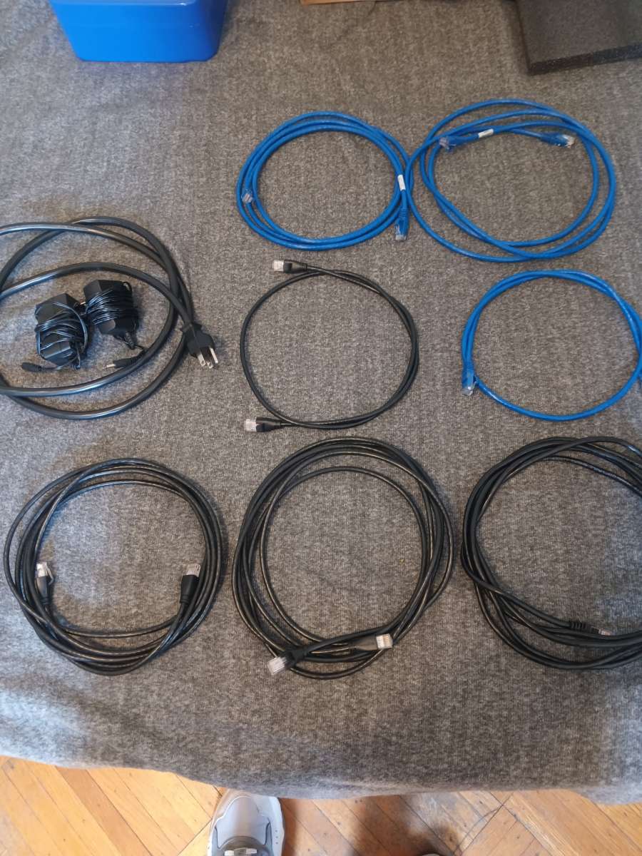 CAT 7 LAN HIGH SPEED CABLES and a gigabit network switche