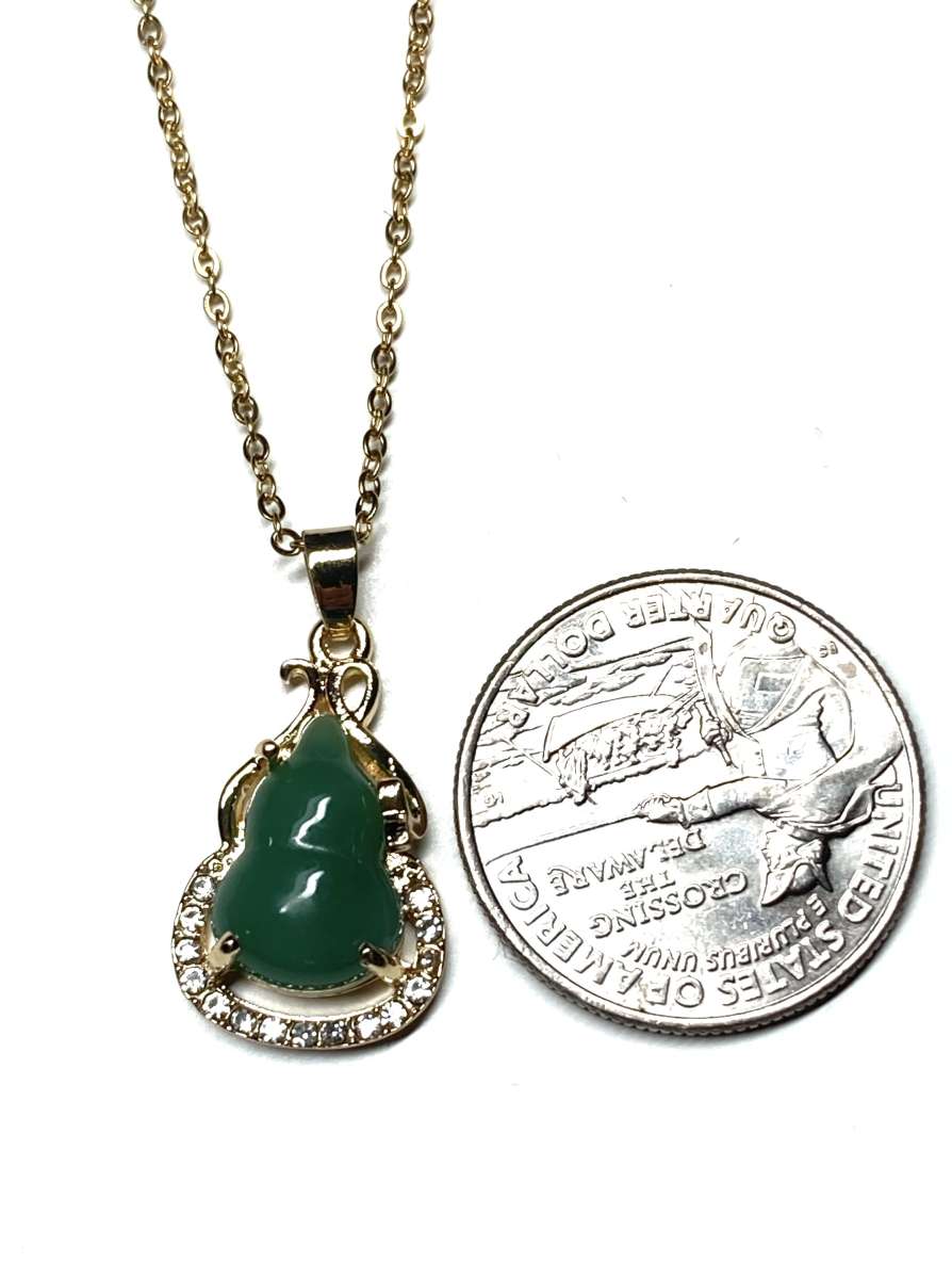 Green Jade Jadeite Medicine Gourd Pendant Necklace