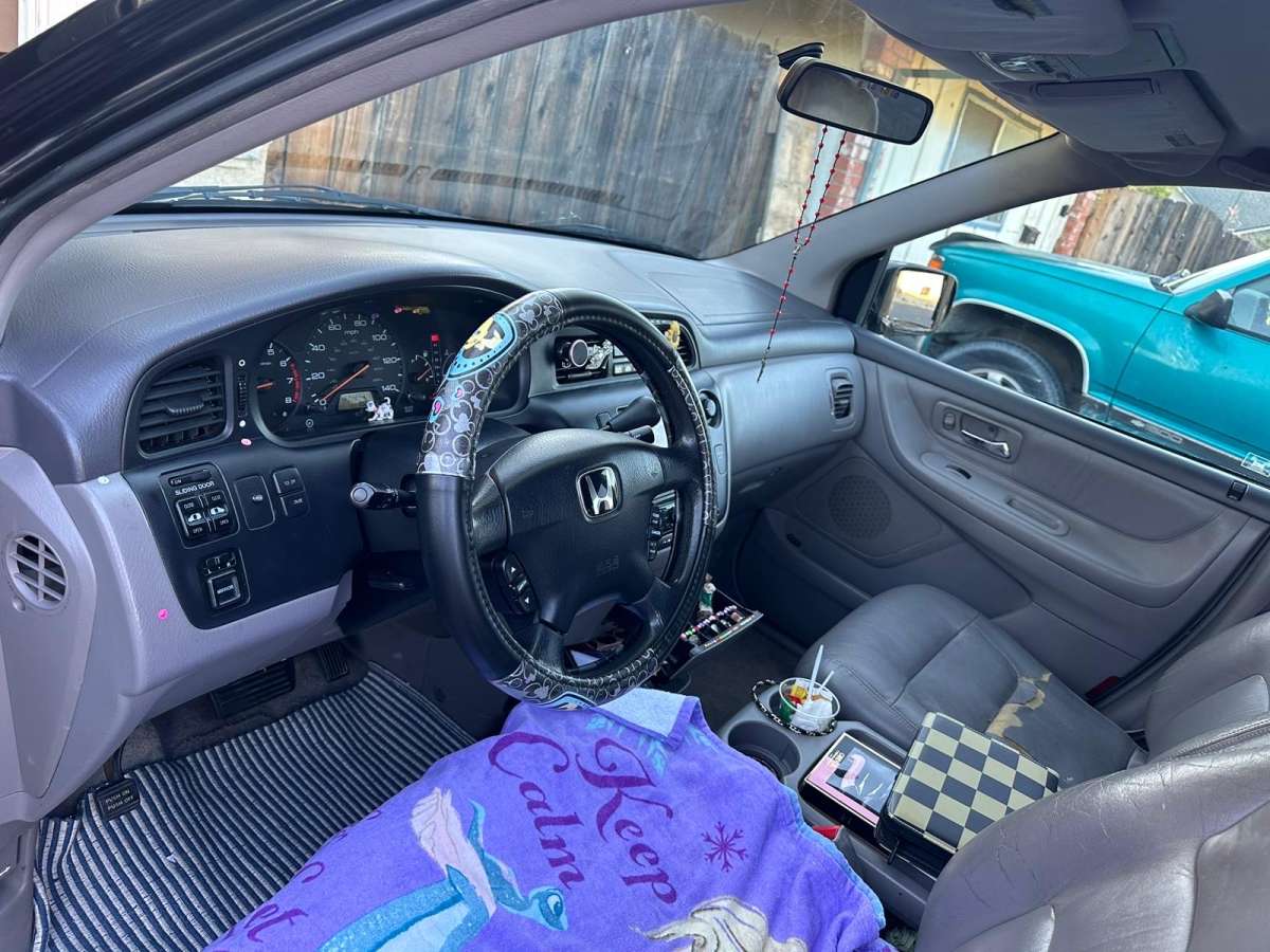 2003 Honda odyssey