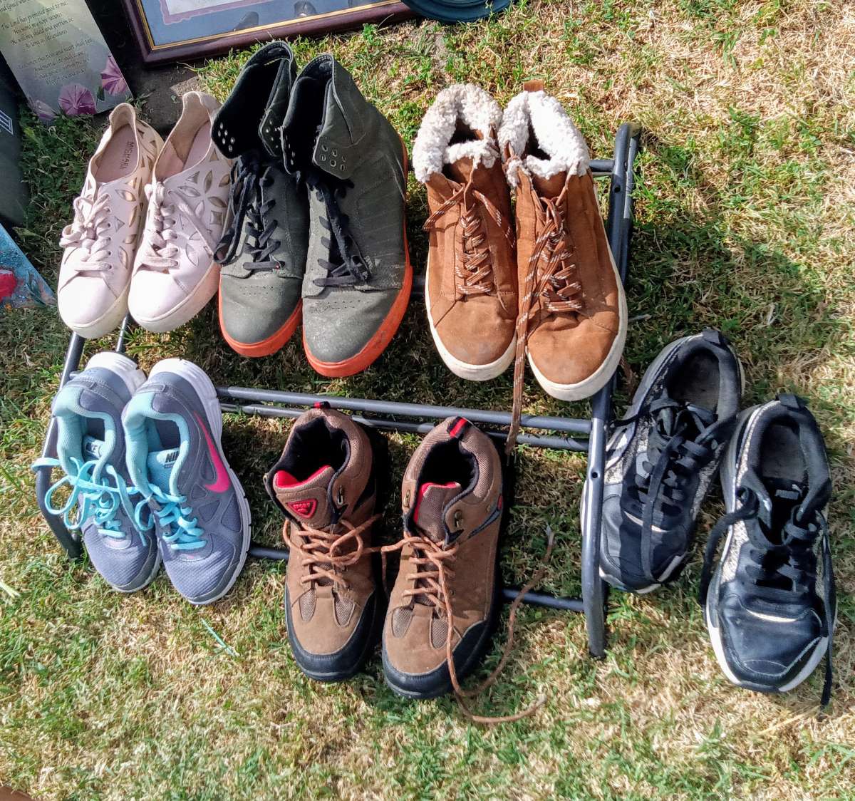 INDOOR OUTDOOR ITEMS GOLF CLUBS  JEWLERY AND CLOTHING