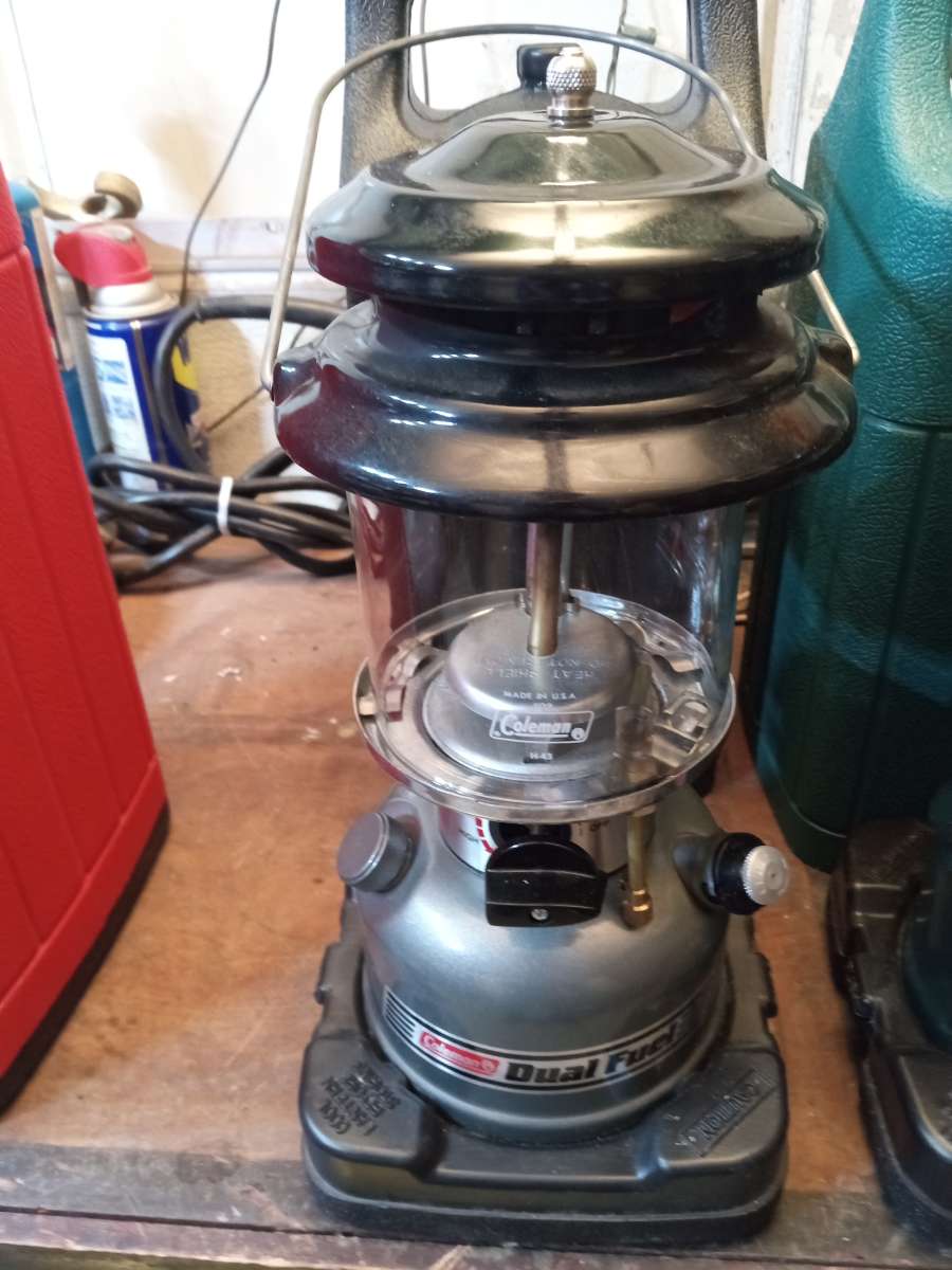 3 vintage Coleman lanterns