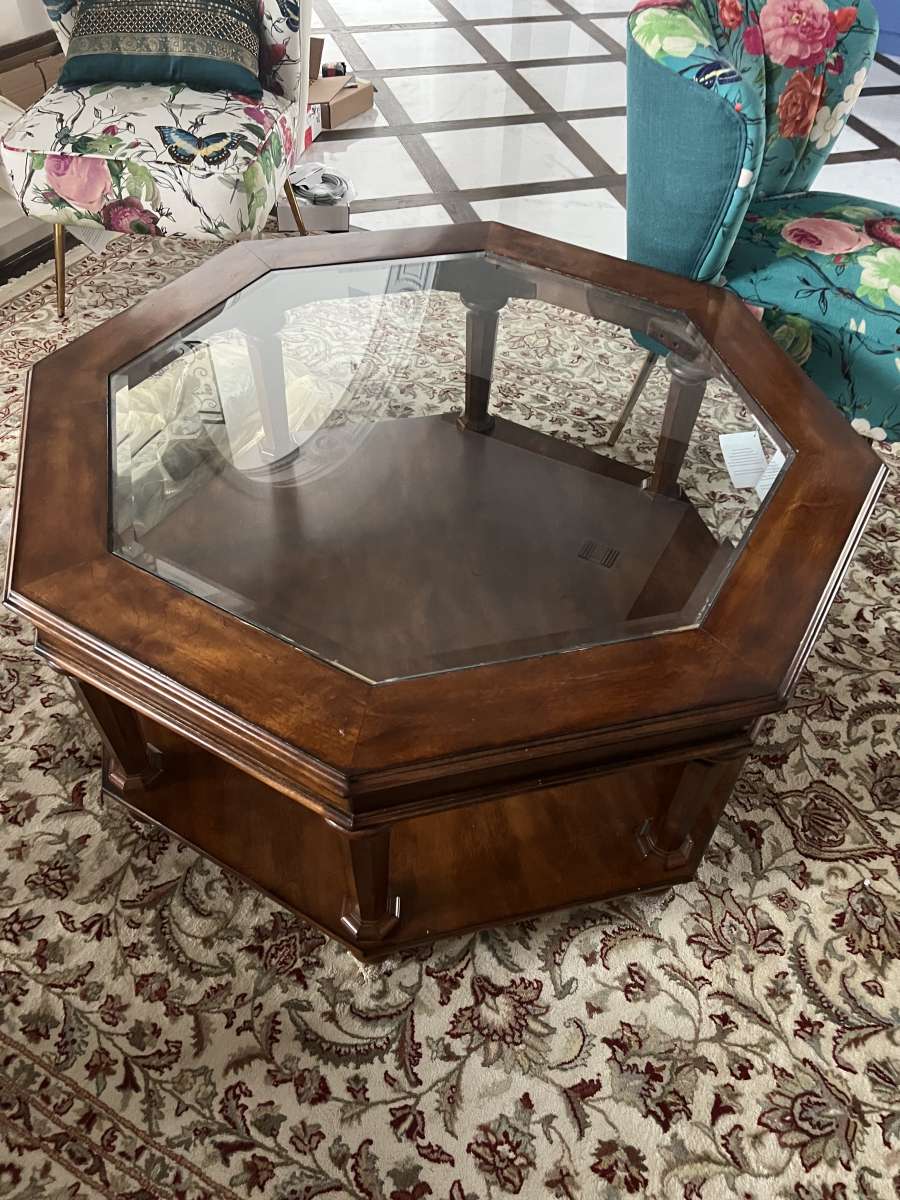 Elegant Wooden Octagon Shaped Coffee Table